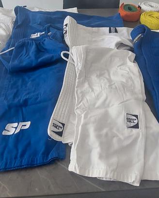 4 Judogi da judo per bambini