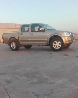 ISUZU DMAX