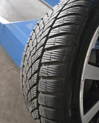 Cerchi Fondmetal 17" con gomme invernali Goodyear