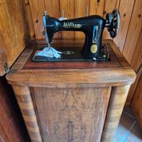 macchina da cucire d'epoca marchio "William". 