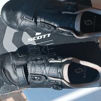 Scarpe ciclismo strada.