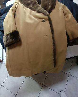cappotto con pelliccia 