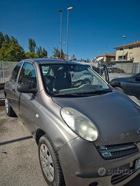 Nissan micra  2006 idonea neopatentati. 