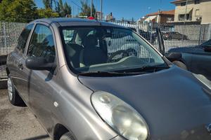 Nissan micra  2006 idonea neopatentati. 