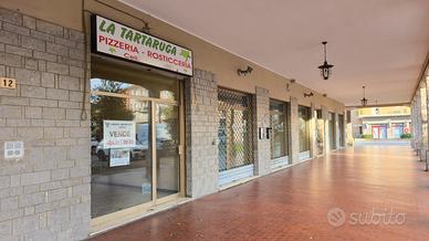 Locale commerciale/negozio/ufficio