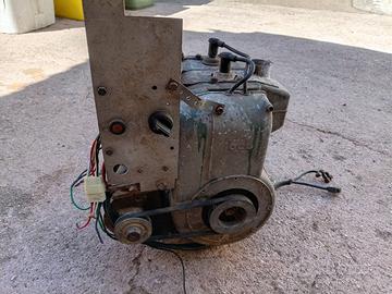 motore biclindrico a miscela  puleggia centrifuga