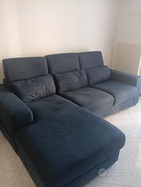 Divano 3 posti con chaise longue e pouf