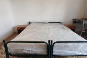 Camere in ampio e luminoso appartamento