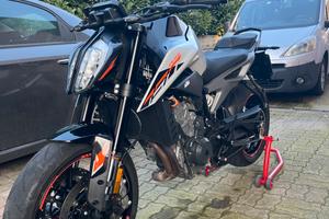 Ktm duke 790 l