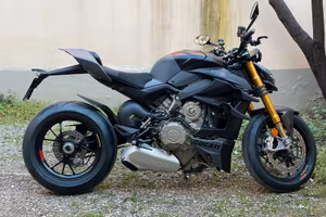 Ducati Streetfighter V4 S (2024) in garanzia