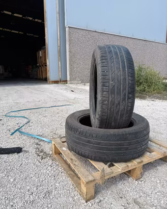 2 Gomme Bridgestone 215/55 R17 Estive DOT 2018