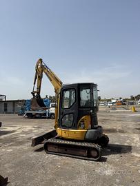 ESCAVATORE KOMATSU PC35 - 35 QL.