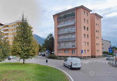 Zona S. Pio X, garage