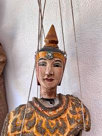 Coppia di antiche marionette da teatro