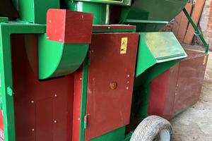 Raccoglitrice nocciole Facma "cimina 200" trainata