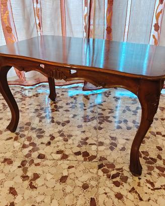Tavolino basso stile Barocchetto