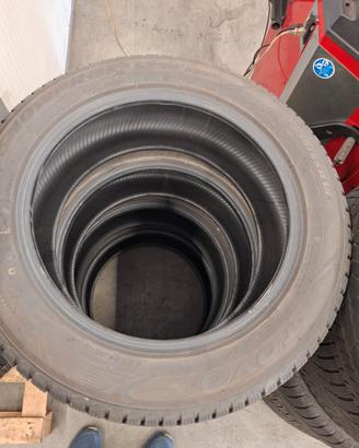 A506 - PNEUMATICI INVERNALI 235/55 R18