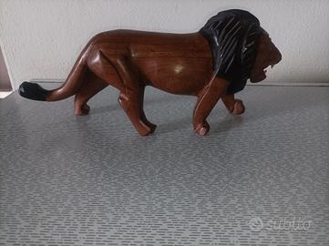 the Lion king in legno di tek e mogano.