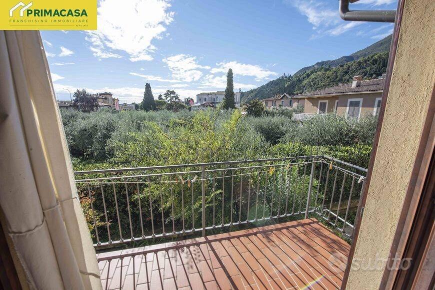 Appartamento di 55 m² con 3 locali e box auto a To - Vista 3