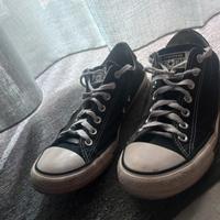 Converse nere