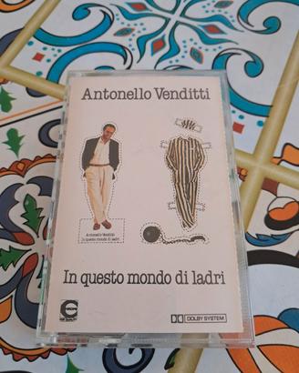 Antonello venditti in questo mondo di ladri