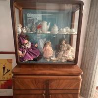 Antica vetrinetta in legno e vetro