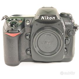 Nikon D200 18.679 Scatti