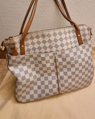 Borsa e portafoglio Louis Vuitton