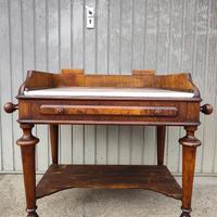 tavolino da bagno 1900