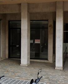 Locale commerciale in Corso Garibaldi ad Intra VB