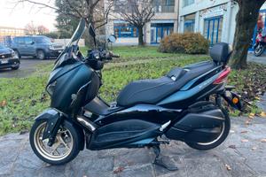 Yamaha X-Max 300 TECH MAX
