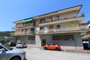 4 LOCALI A CHIAVARI