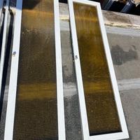 Porte scorrevoli in alluminio