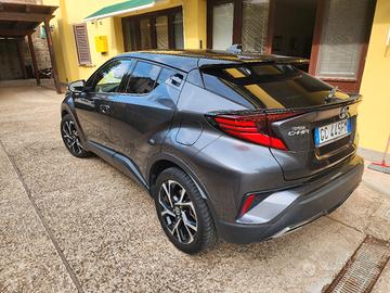toyota chr 2.0 hybrid 