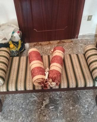 panca con 2 cuscini in omaggio