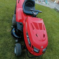 Trattorino tagliaerba 