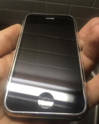 Vecchio telefono iphone 2g