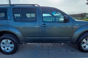 PATHFINDER 2,5 DIESEL 170 CV-4X4-7 POSTI NAVI RETR