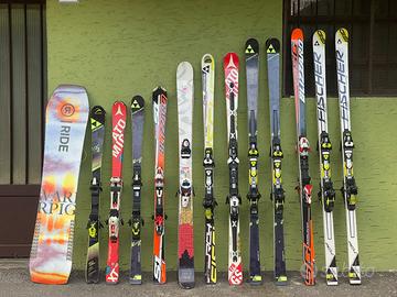 13 paia di sci+ 1 snowboard, vari modelli e misure