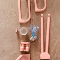 Accessori rosa per bagno