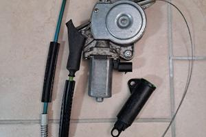 Motorino alzacristallo alzavetri anteriore sinistr