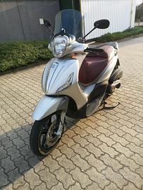 Piaggio Beverly Sport Touring 350