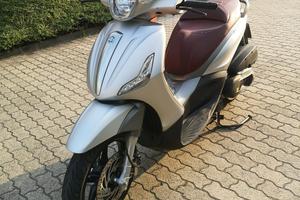 Piaggio Beverly Sport Touring 350