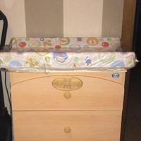 Fasciatoio e lettino in legno Pali