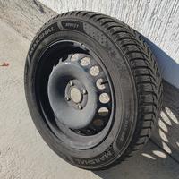 Gomme pneumatici invernali + cerchi Dacia Sandero