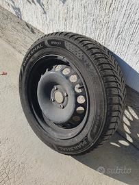 Gomme pneumatici invernali + cerchi Dacia Sandero