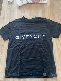 maglietta givenchy