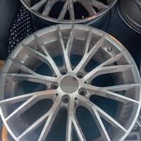 Cerchi in lega leggera