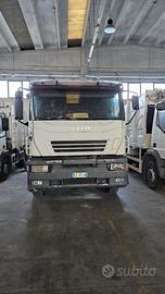 Camion Iveco compattatore rifiuti Euro 5