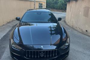 Maserati Ghibli 330 CV Hibrid GT MY22